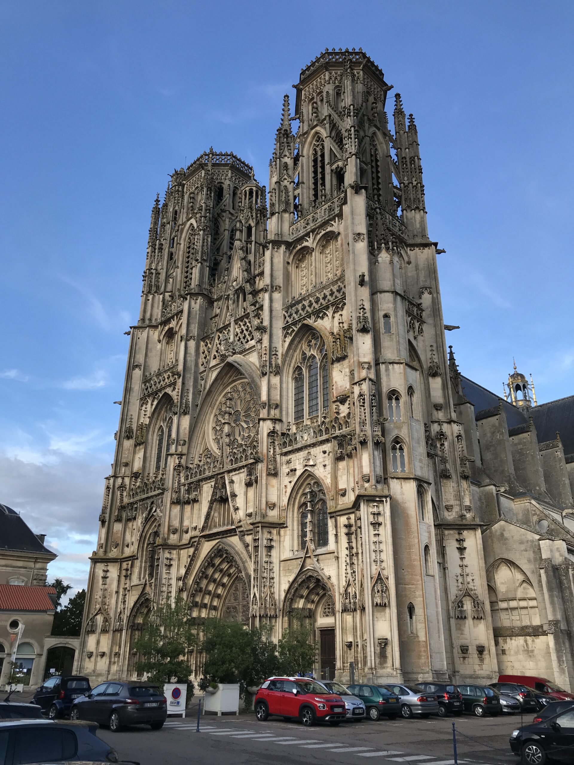 Cathédrale_de_Toul ville 