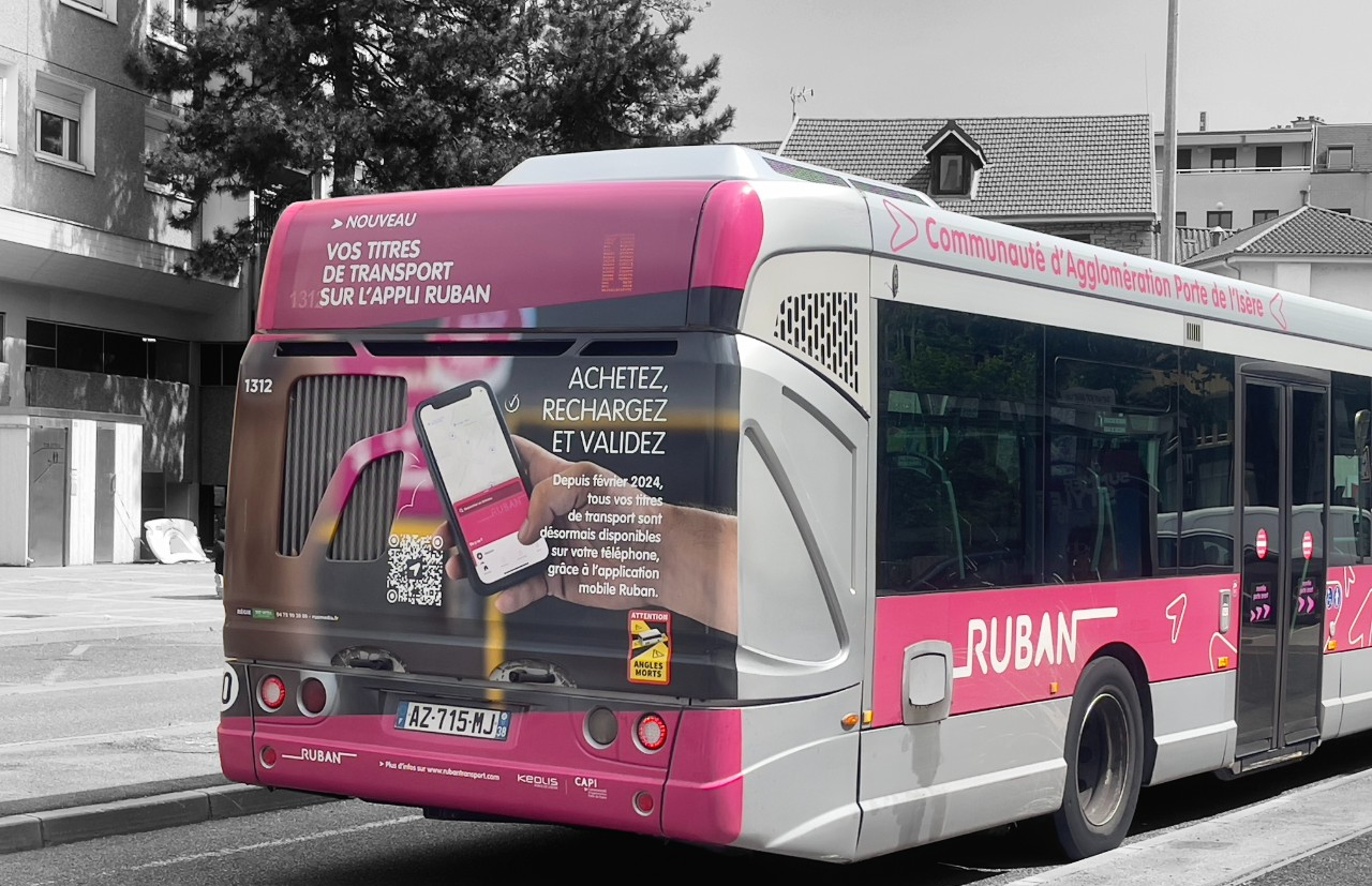 covering capi transporteur affichage arriere moyen de communication publicité innovant cul de bus covering affichage reseau ruban bourgoin jallieu transport