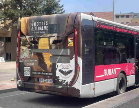 Covering arrière bus publicité Rue Media