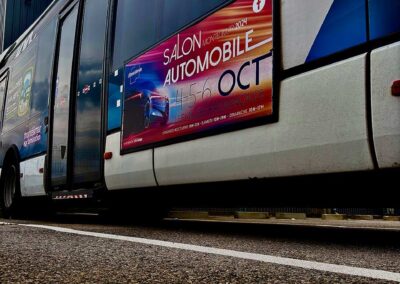 Image publicité courte conservation : Photo Affichage latéral de bus, flanc droit de bus - Salon de l'auto - Montélimar (21) transporteur Montélibus - Rue Media