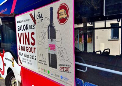 Image publicité courte conservation : Photo Affichage latéral gauche de bus, flanc gauche de bus - Salon des vins - Miribel (01) transporteur Kéolis réseau Colibri - Rue Media